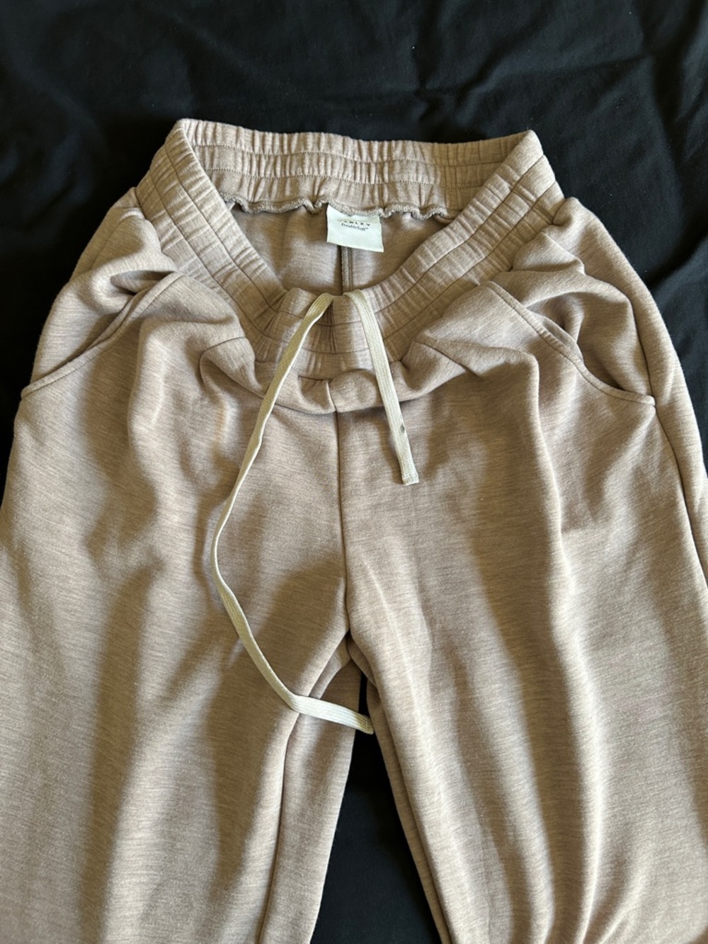 Varley Double Soft Rolled Cuff Pants in Taupe Women’s Medium - Picture 5 of 7